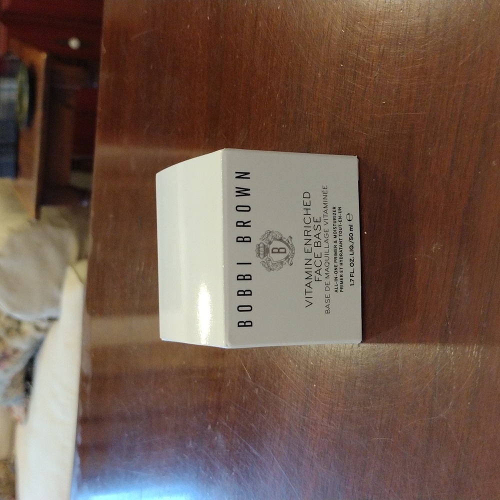 Bobbi Brown Vitamin Enriched Face Base Moisturizer & Primer, NWT